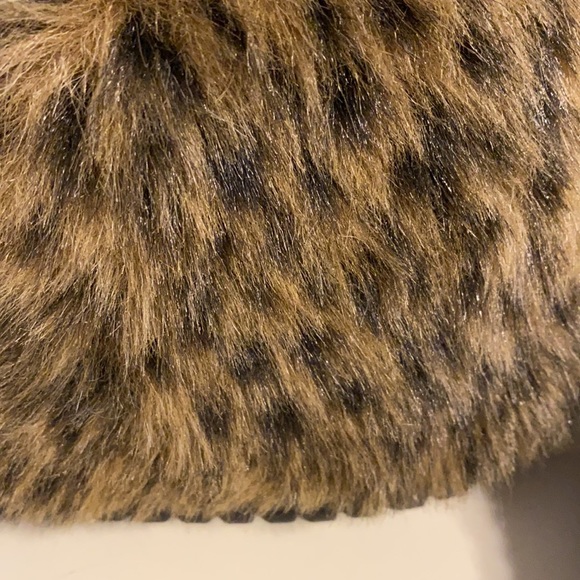 Guess wedge fuzzy boots - Picture 2 of 7